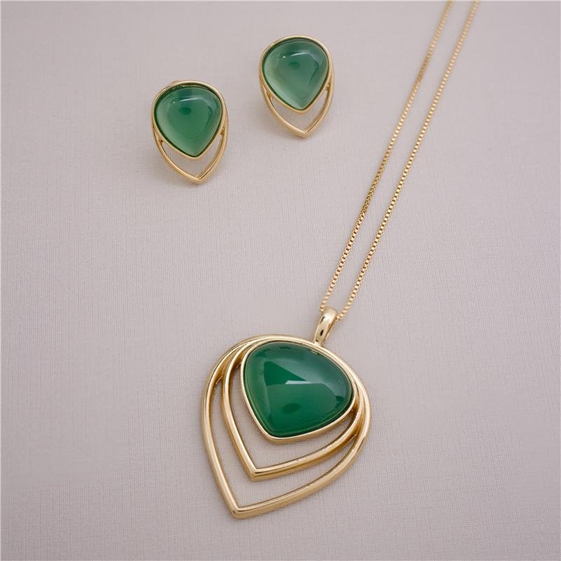 CONJUNTO FOLHEADO A OURO
