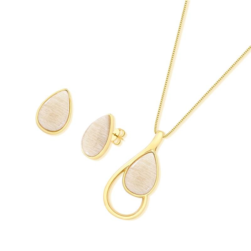 CONJUNTO FOLHEADO A OURO