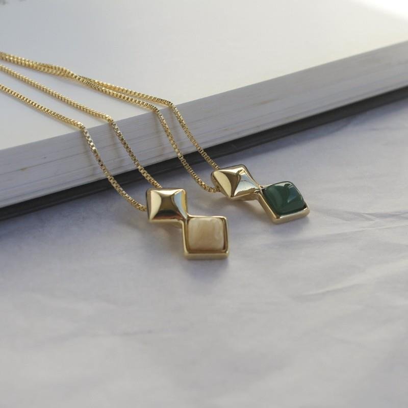 CONJUNTO FOLHEADO A OURO