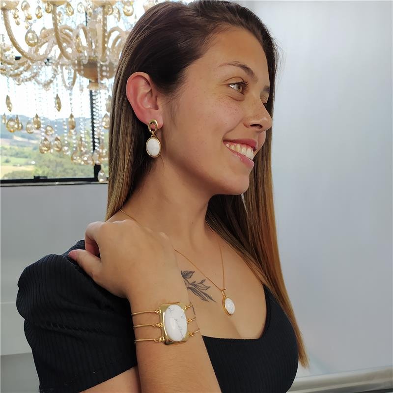 CONJUNTO FOLHEADO A OURO