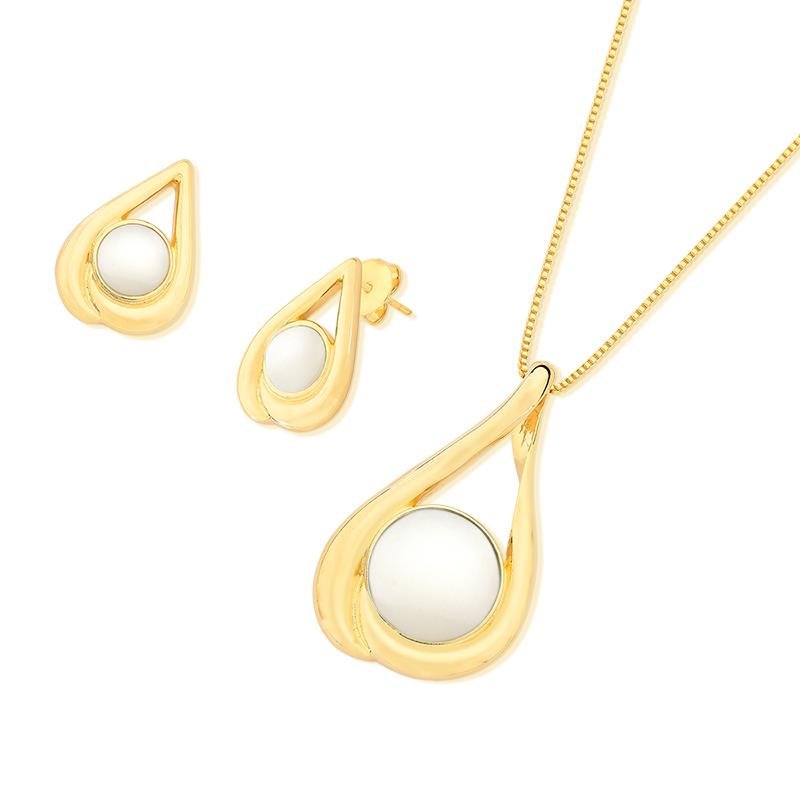 CONJUNTO FOLHEADO A OURO