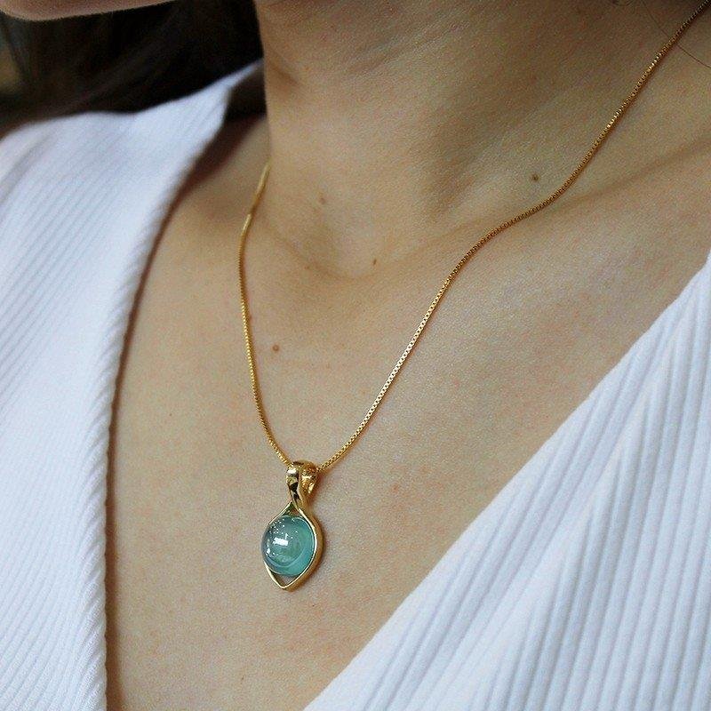 CONJUNTO FOLHEADO A OURO COM EFEITO PEROLADO