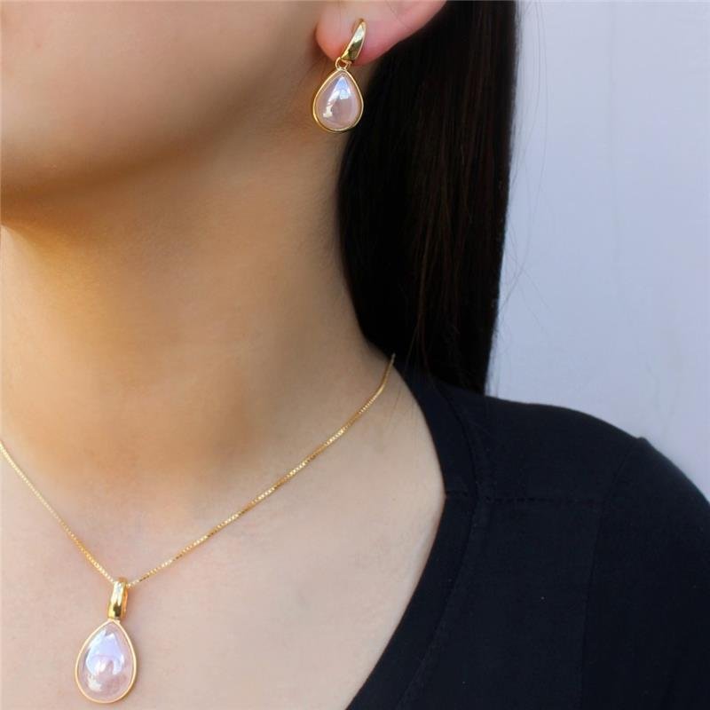 CONJUNTO FOLHEADO A OURO COM EFEITO PEROLADO