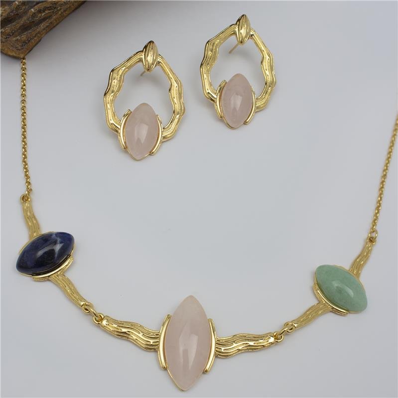 CONJUNTO FOLHEADO A OURO