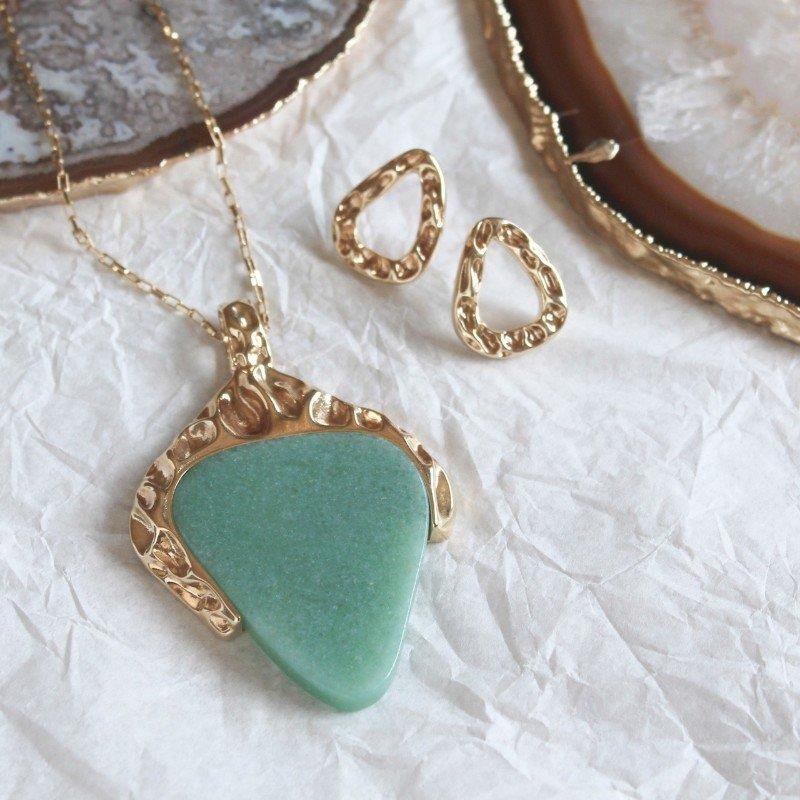 CONJUNTO FOLHEADO A OURO