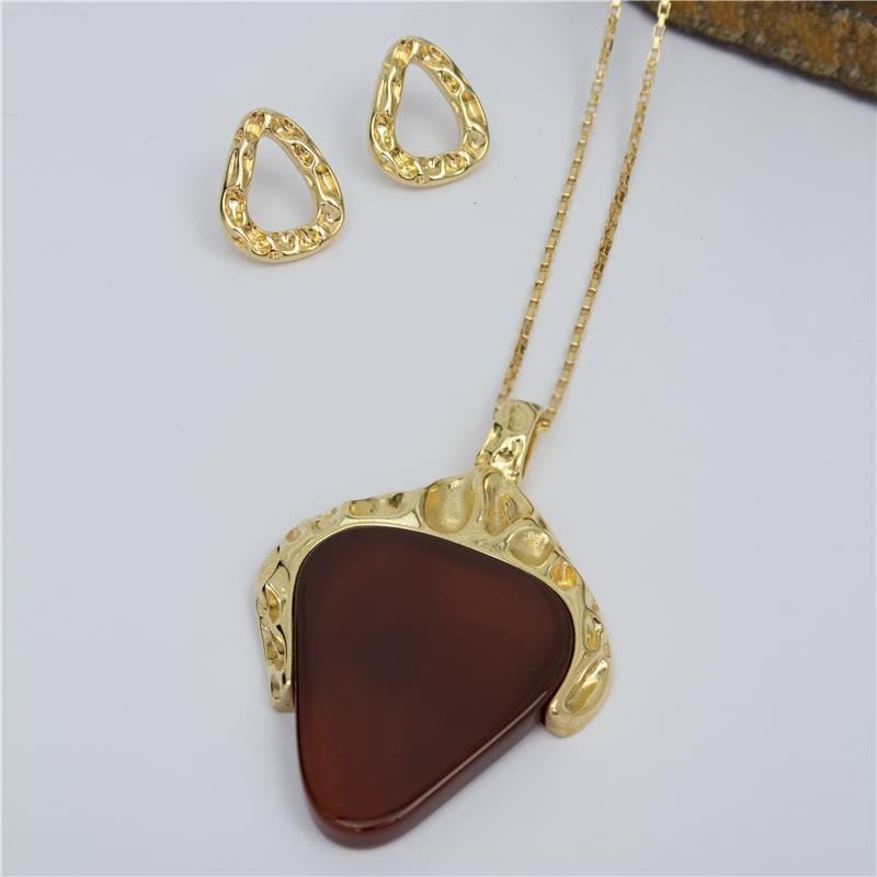 CONJUNTO FOLHEADO A OURO