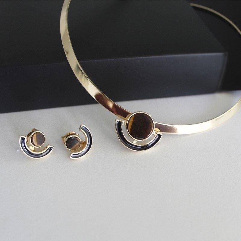 CONJUNTO FOLHEADO A OURO