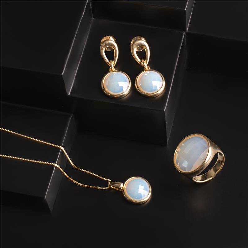 CONJUNTO FOLHEADO A OURO