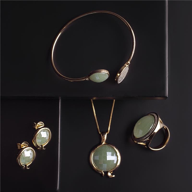 CONJUNTO FOLHEADO A OURO