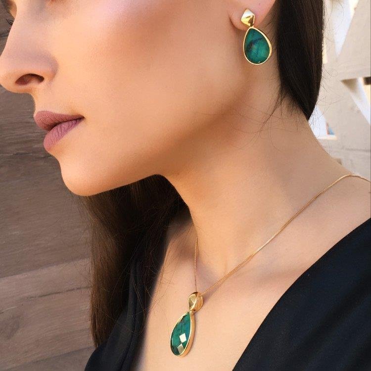 CONJUNTO FOLHEADO A OURO