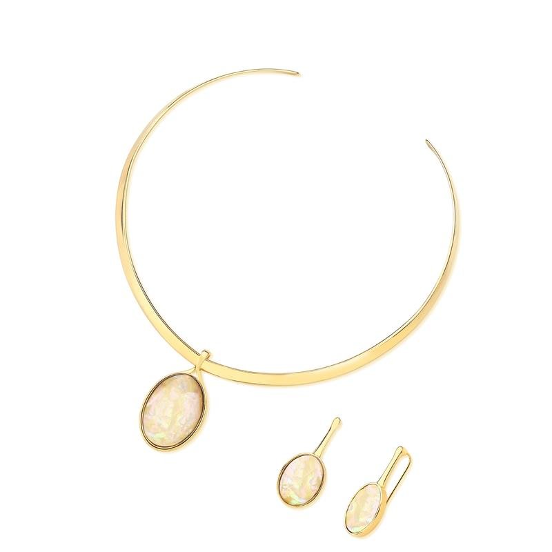 CONJUNTO FOLHEADO A OURO