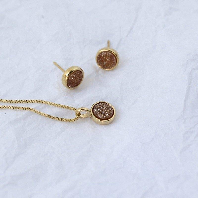 CONJUNTO FOLHEADO A OURO