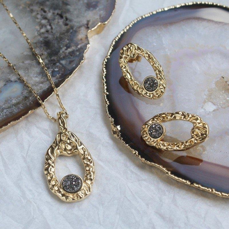 CONJUNTO FOLHEADO A OURO