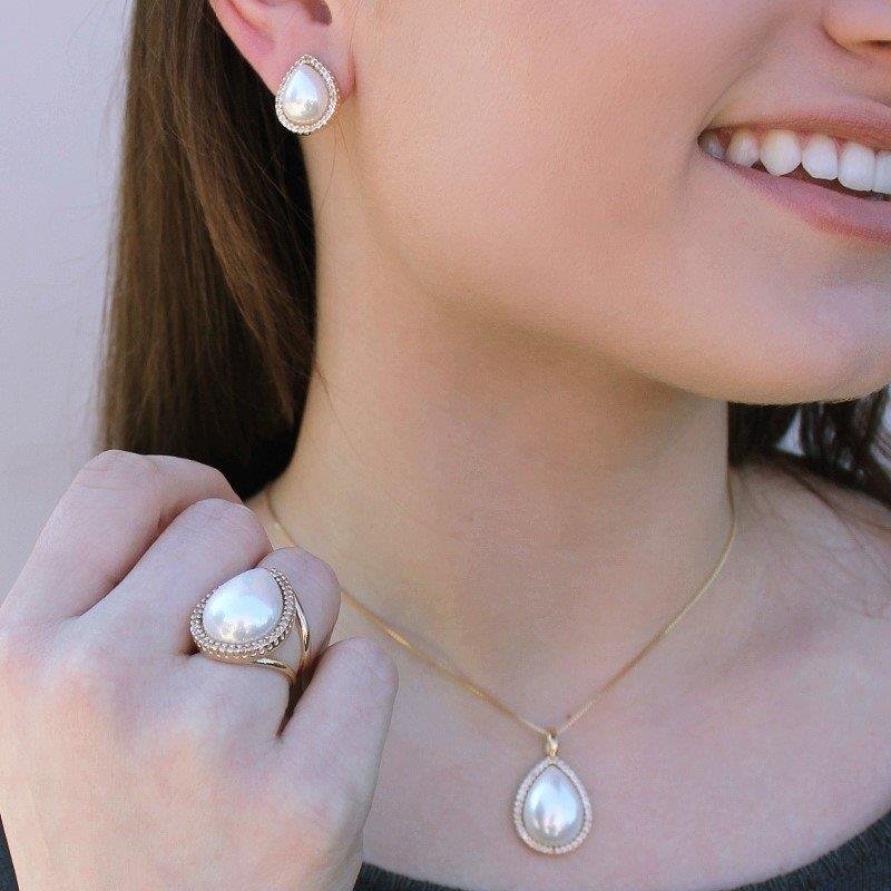 CONJUNTO FOLHEADO A OURO