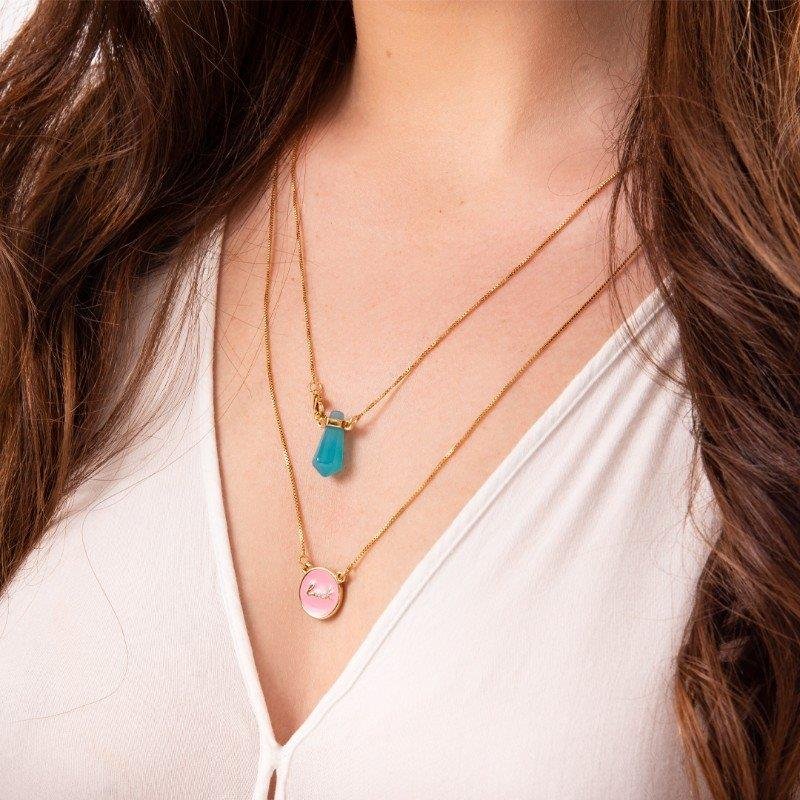 PINGENTE FOLHEADO A OURO COM ESMALTE ROSA