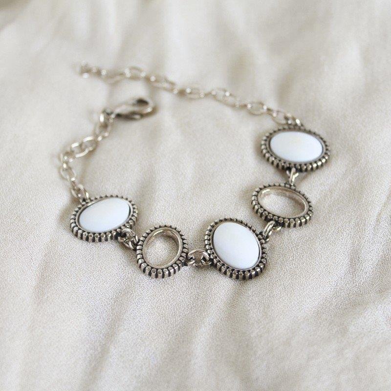 PULSEIRA FOLHEADO A PRATA VELHA