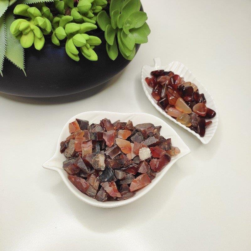 KIT DE PEDRAS NATURAIS BRUTAS 250G - ÁGATA VERMELHA