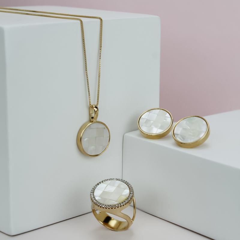 CONJUNTO FOLHEADO A OURO